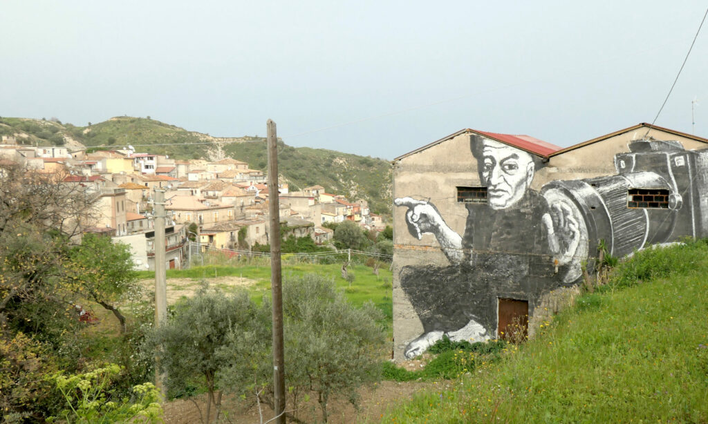 Riace Dorf Ansicht mit Murales