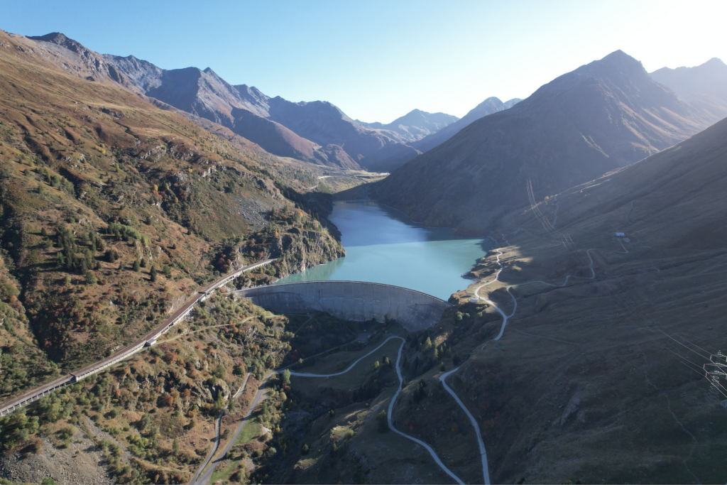 Unmögliches Projekt Toules Staumauer im Wallis.Romande Energie